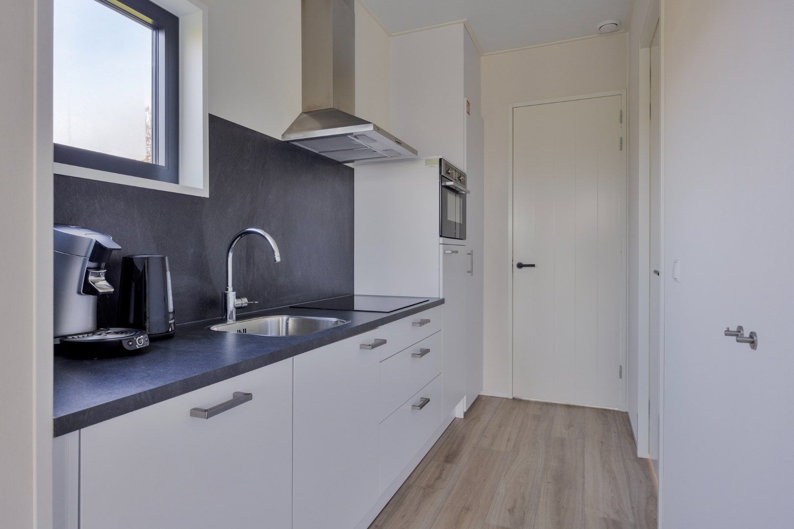 Foto 12 van Zuideruitweg 68-43