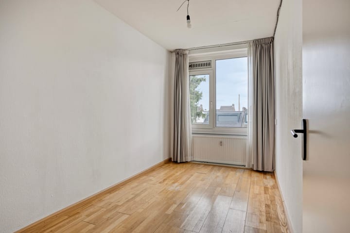 Foto 16 van Adelbert van Scharnlaan S 24