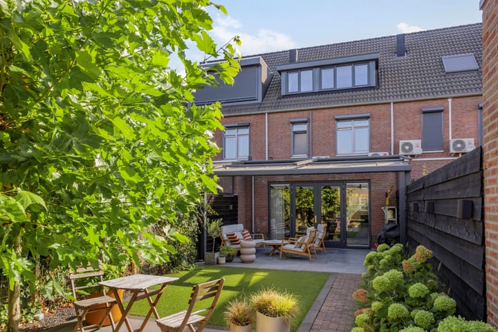 Foto 25 van Steenuil 33