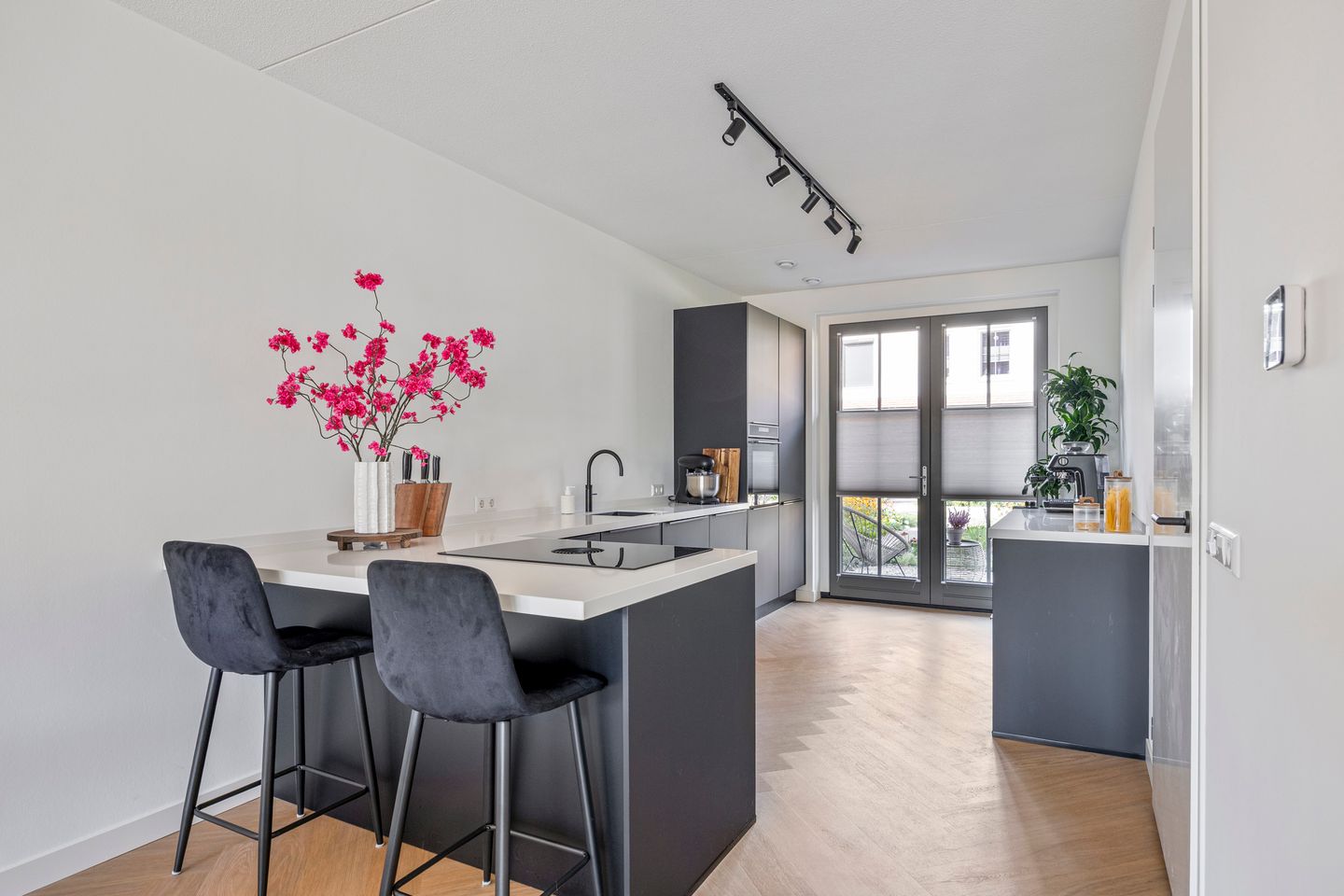 Photo 14 of Dennenhout 11