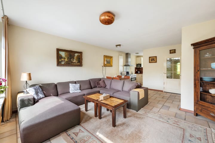 Foto 3 van Madeliefveld 12