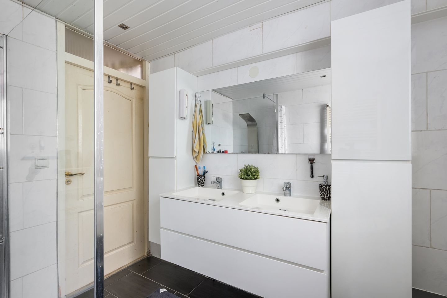 Photo 14 of Madeliefveld 12