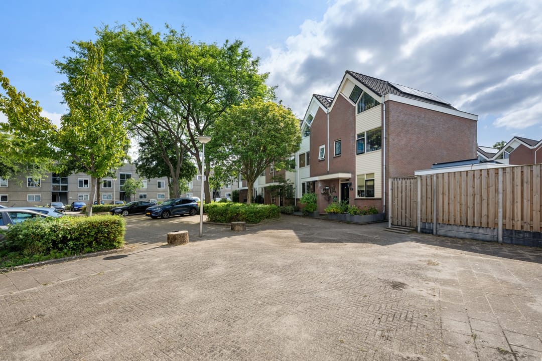 Photo 23 of Madeliefveld 12