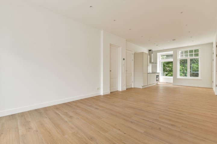 Photo 10 of Linnaeusparkweg 142-1