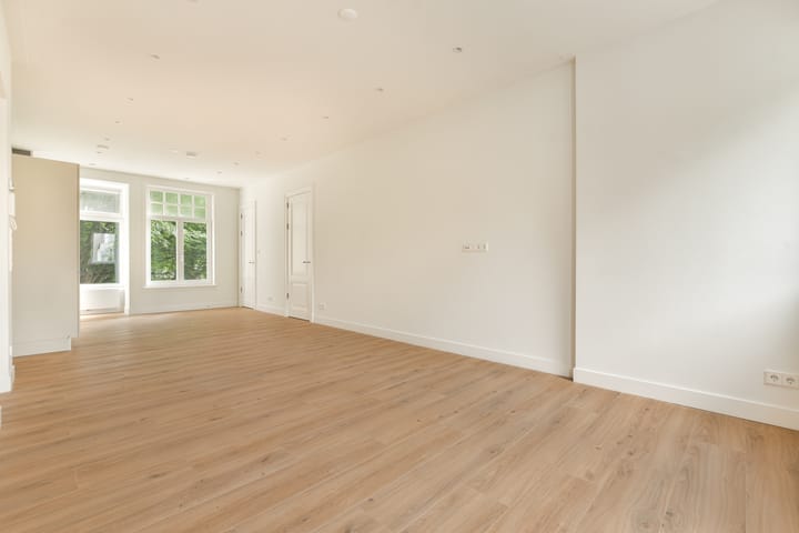 Photo 12 of Linnaeusparkweg 142-1