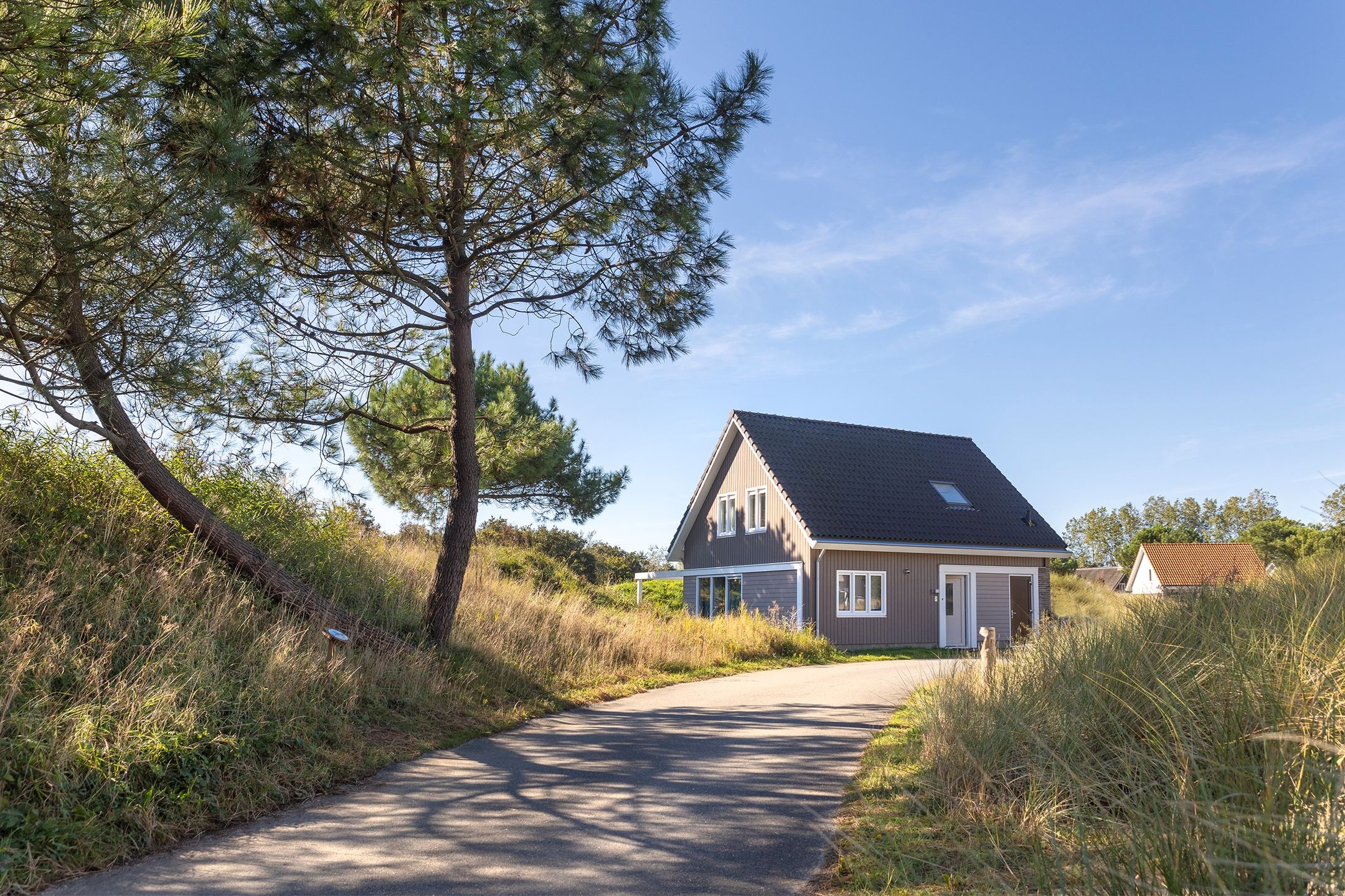 4-bedroom freehold villa in Ouddorp — photo 1 of 5