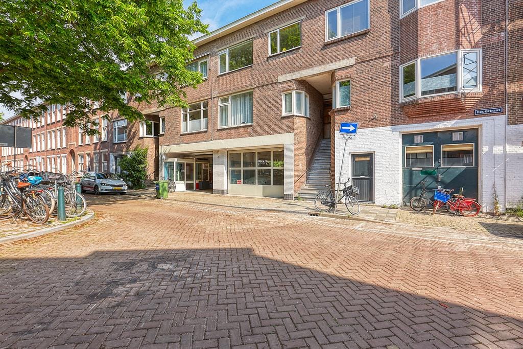 Photo 35 of Beukstraat 43