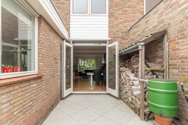 Photo 17 of Kennemerstraatweg 271