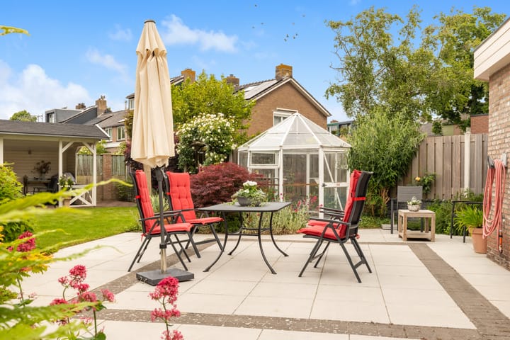 Photo 32 of Kennemerstraatweg 271