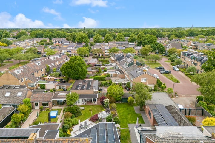 Photo 36 of Kennemerstraatweg 271