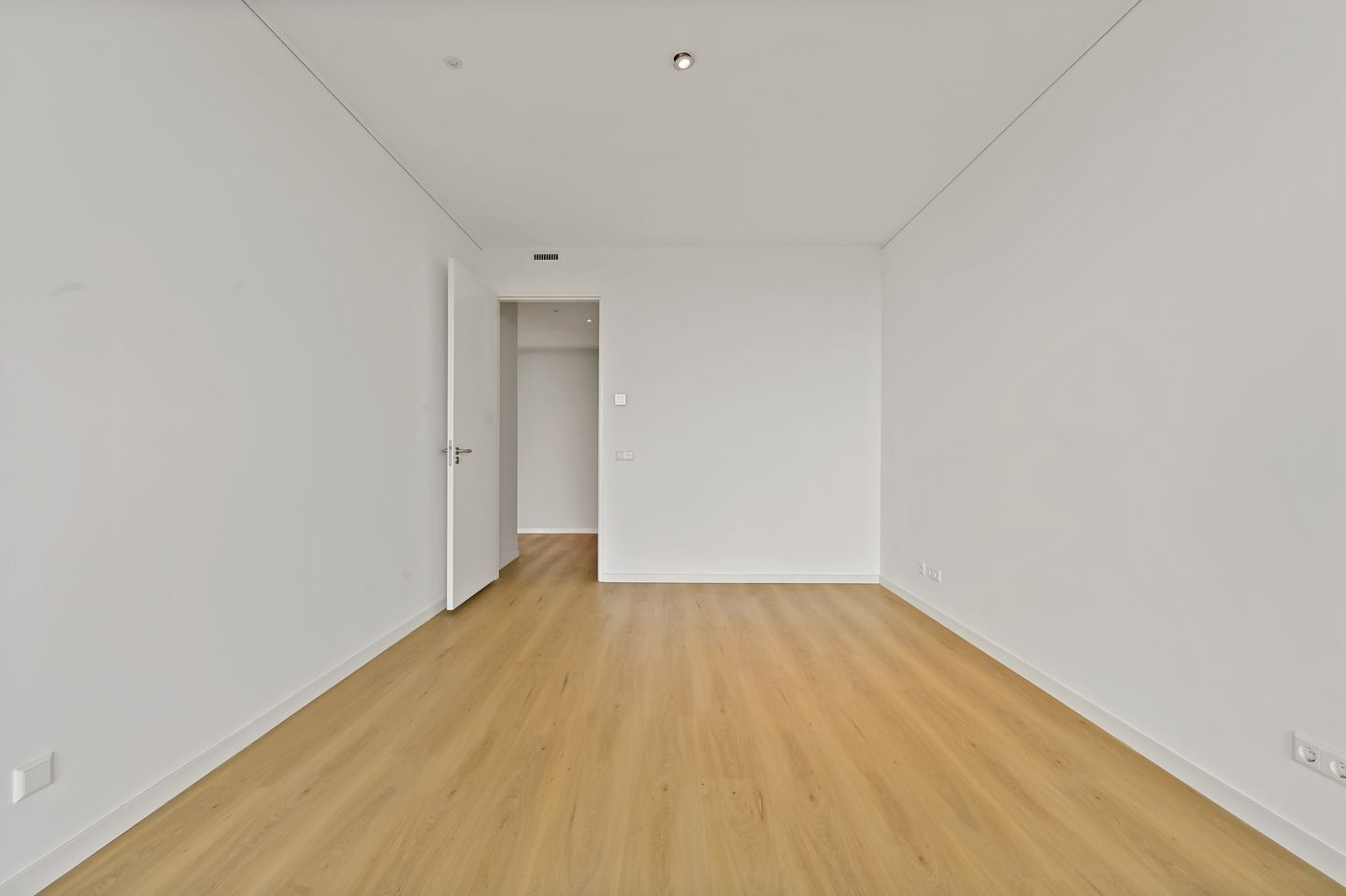 Foto 14 van C.T. Storklaan 497