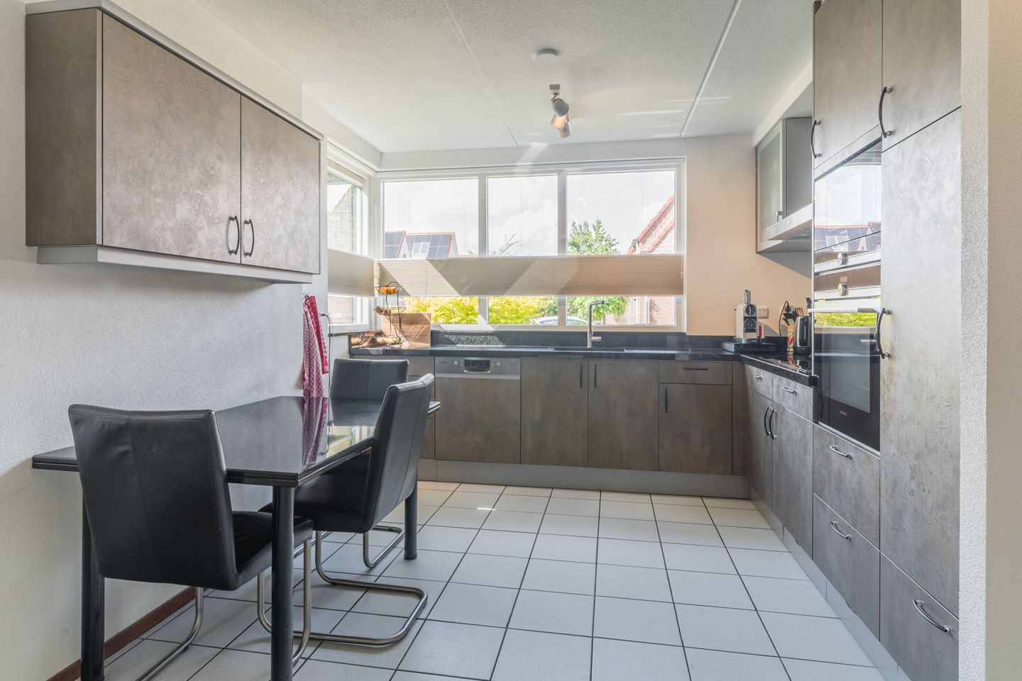 Foto 14 van Maasweg 28