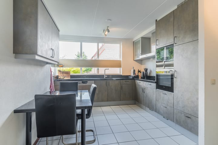 Foto 15 van Maasweg 28