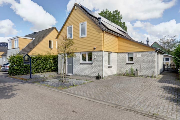 Photo 2 of Binnendijk 2-049