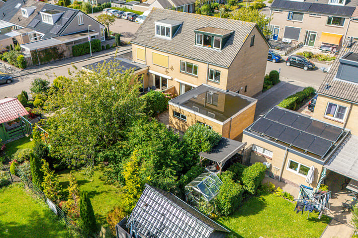 Foto 1 van Elzenlaan 4