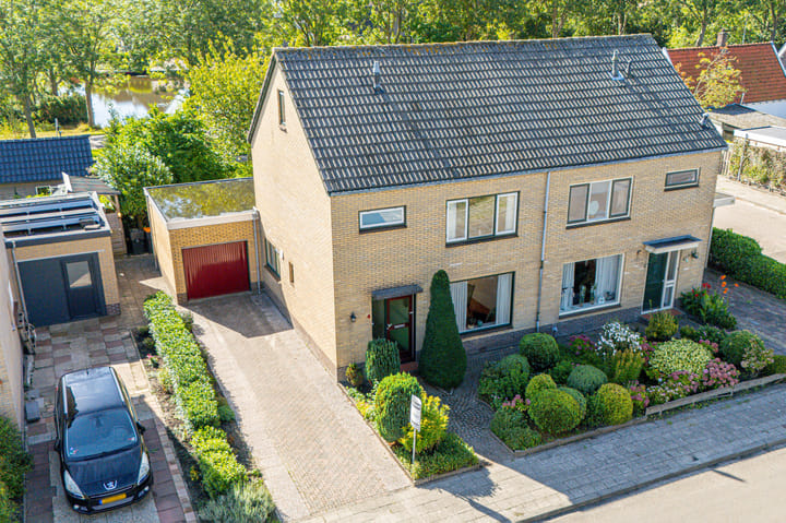 Foto 2 van Elzenlaan 4