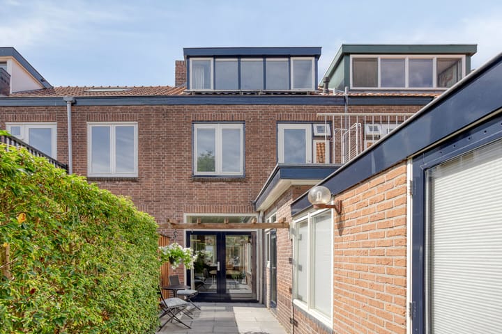 Photo 4 of Van der Waalsstraat 20