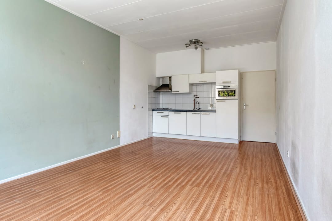 Photo 11 of Prins Bernhardstraat 58