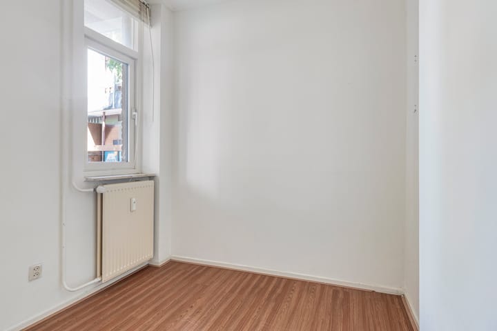 Photo 13 of Prins Bernhardstraat 58