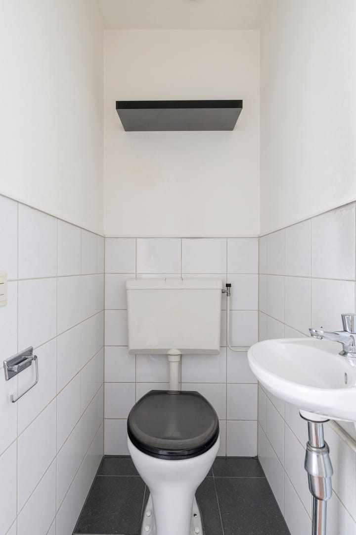 Photo 20 of Prins Bernhardstraat 58