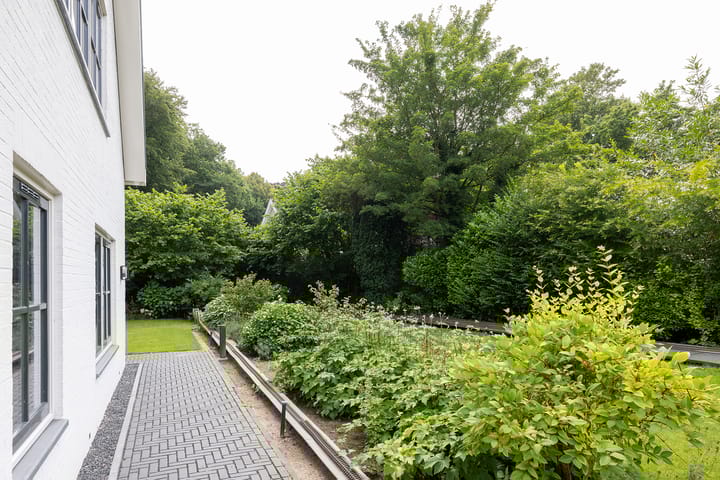 Photo 10 of Vogelenzangseweg 69