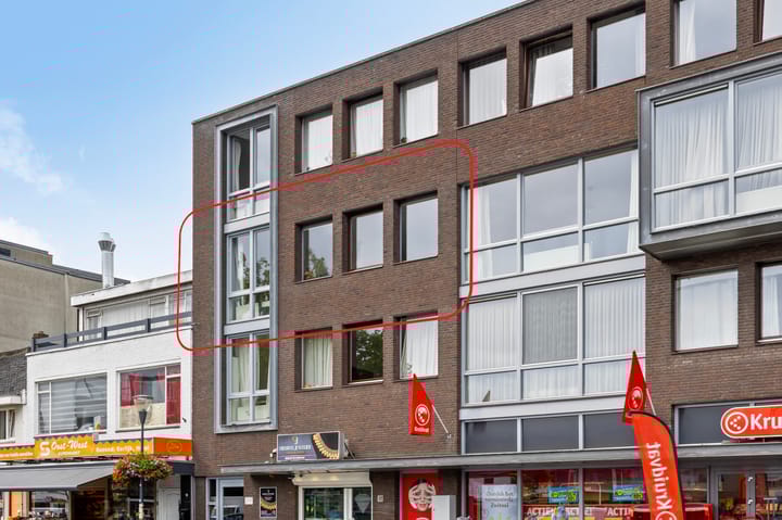 Photo 1 of Woenselse Markt 43