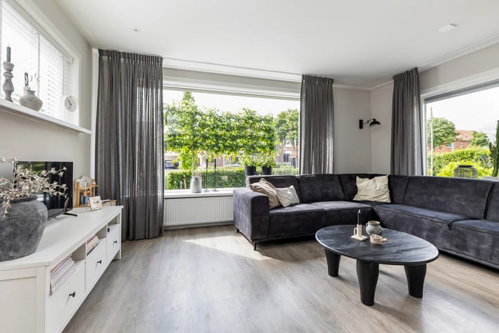 Photo 11 of Sneeuwbesstraat 9