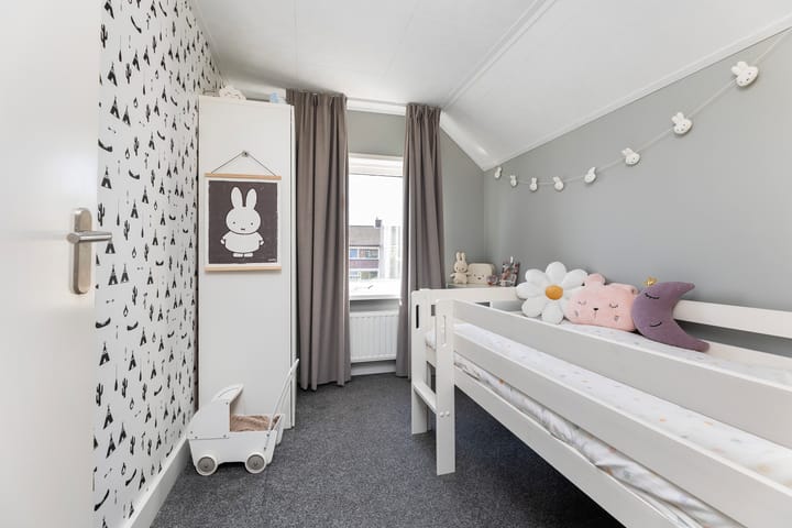 Photo 23 of Sneeuwbesstraat 9