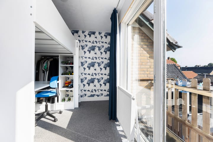 Photo 25 of Sneeuwbesstraat 9