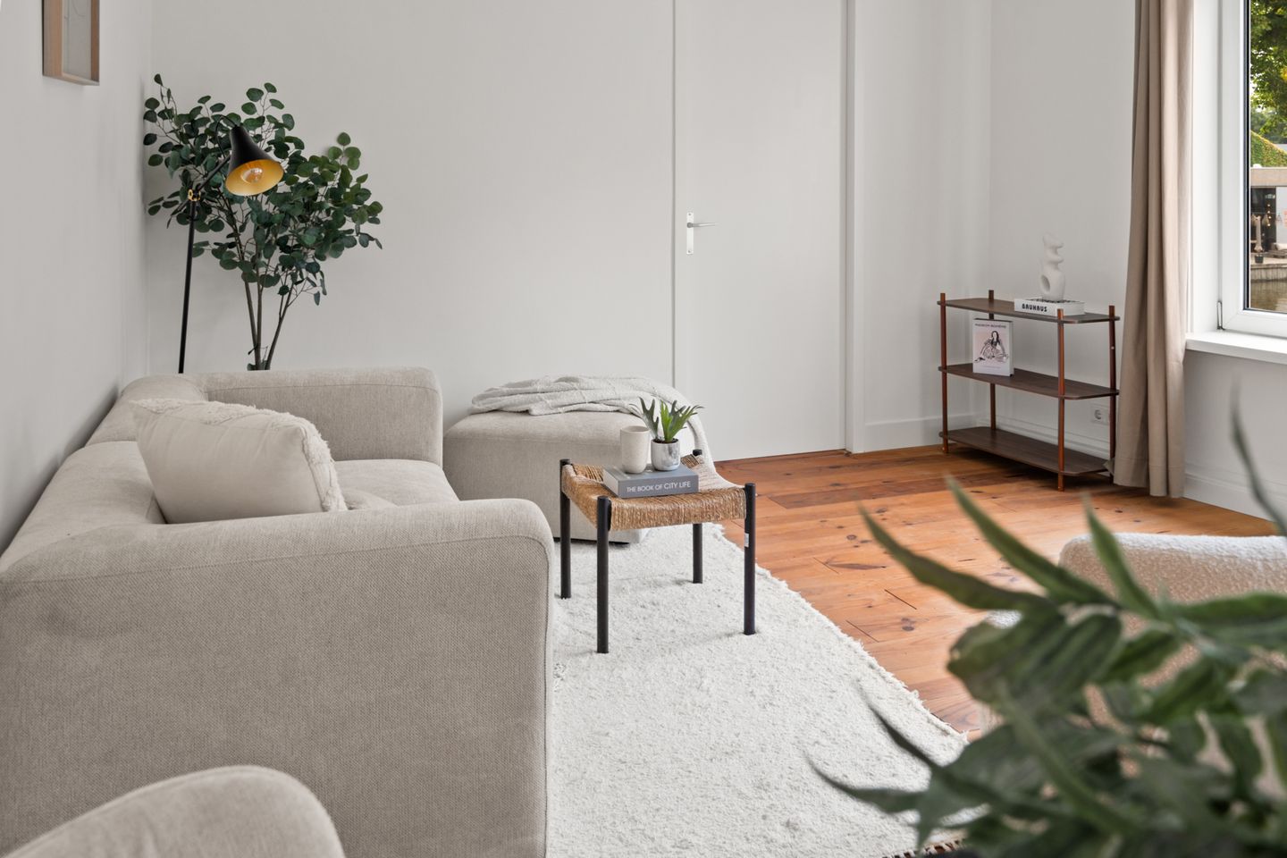 Foto 10 van Mijdrechtstraat 1