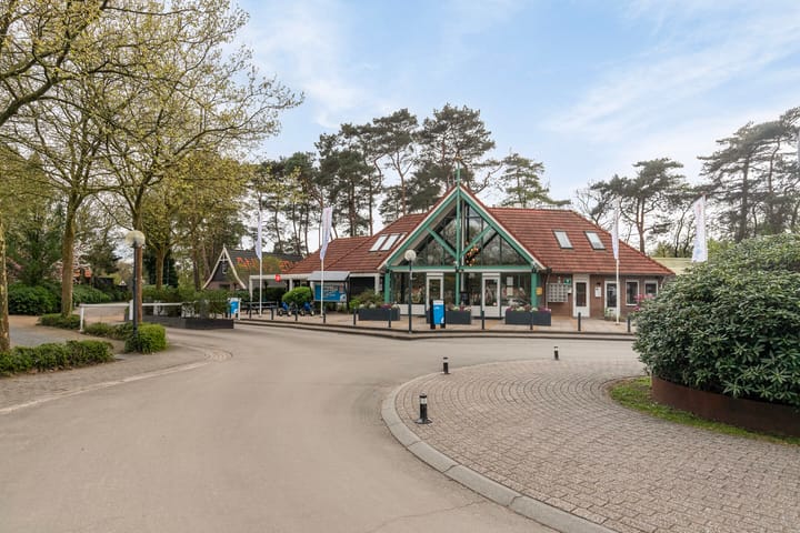 Photo 28 of Vijverlaan 1-P01