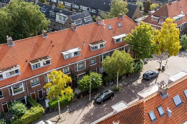 Foto 6 van Van 't Hoffstraat 8-A