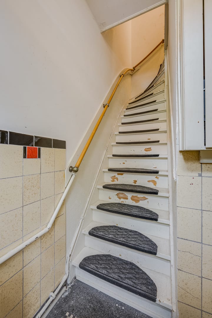 Foto 12 van Van 't Hoffstraat 8-A