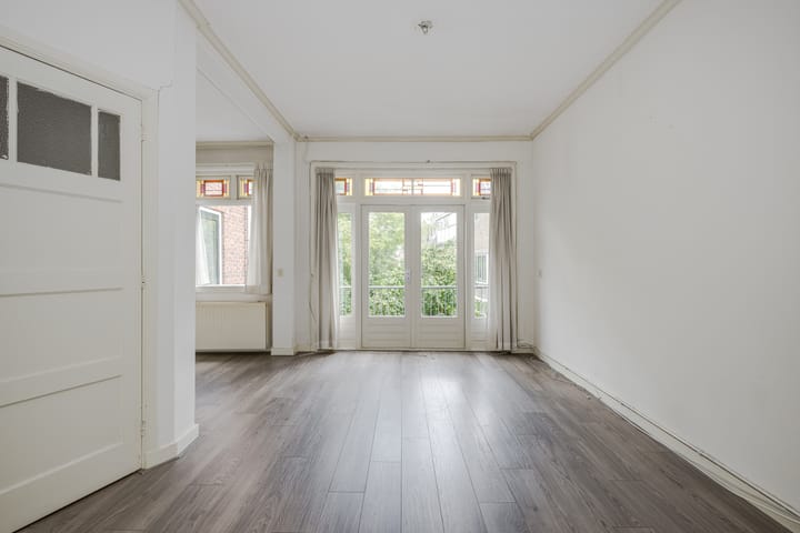 Foto 18 van Van 't Hoffstraat 8-A