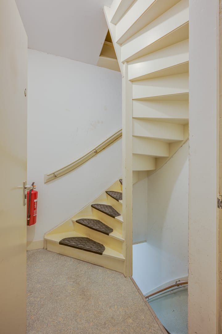 Foto 26 van Van 't Hoffstraat 8-A