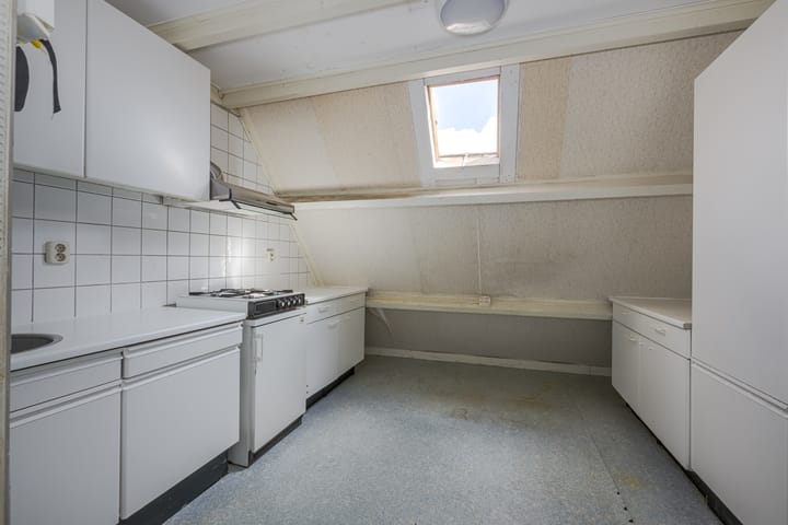 Foto 28 van Van 't Hoffstraat 8-A