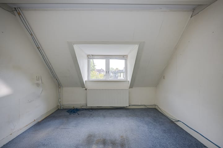 Foto 30 van Van 't Hoffstraat 8-A