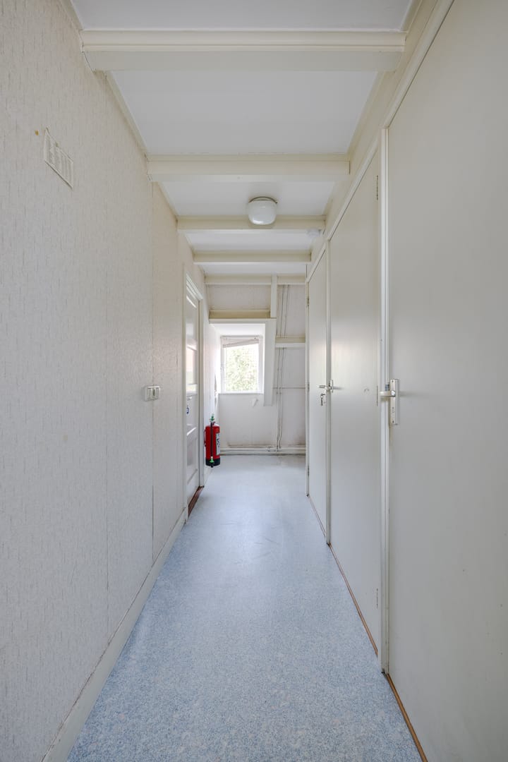 Foto 32 van Van 't Hoffstraat 8-A