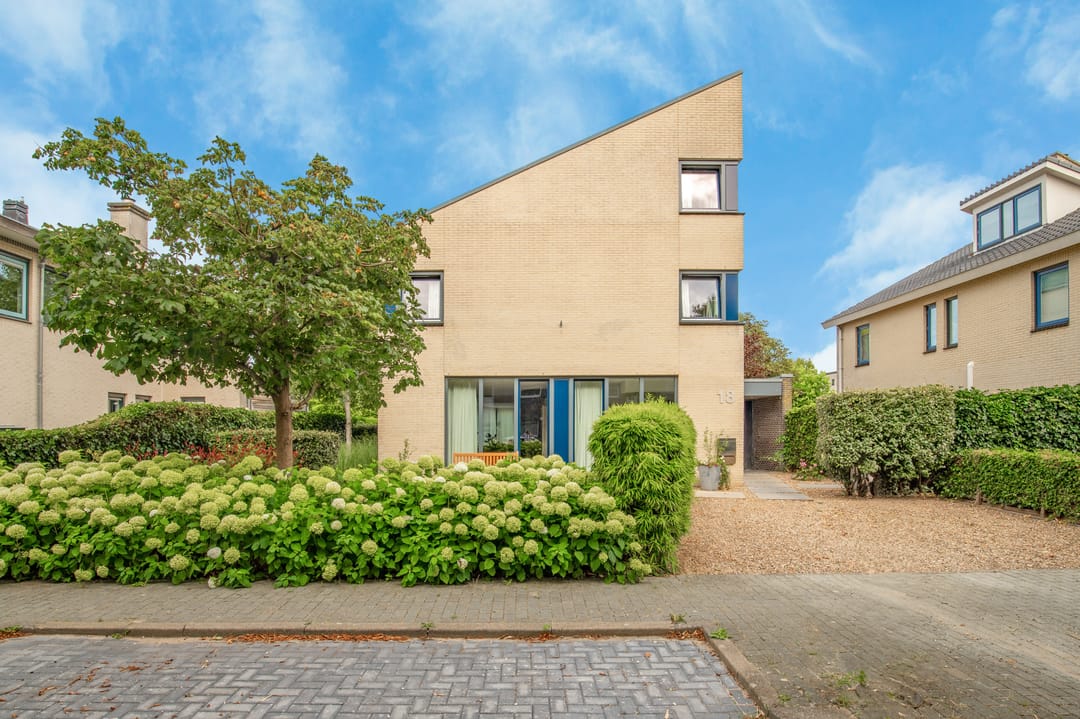 Photo 1 of Frederiksveld 18
