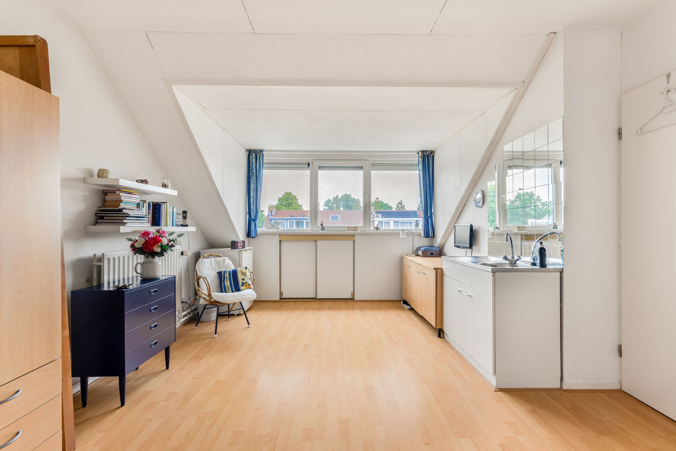 Foto 30 van Helmbloem 3