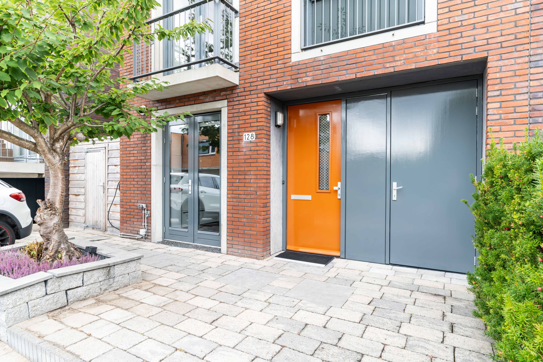 Photo 6 of Friendshipring 128