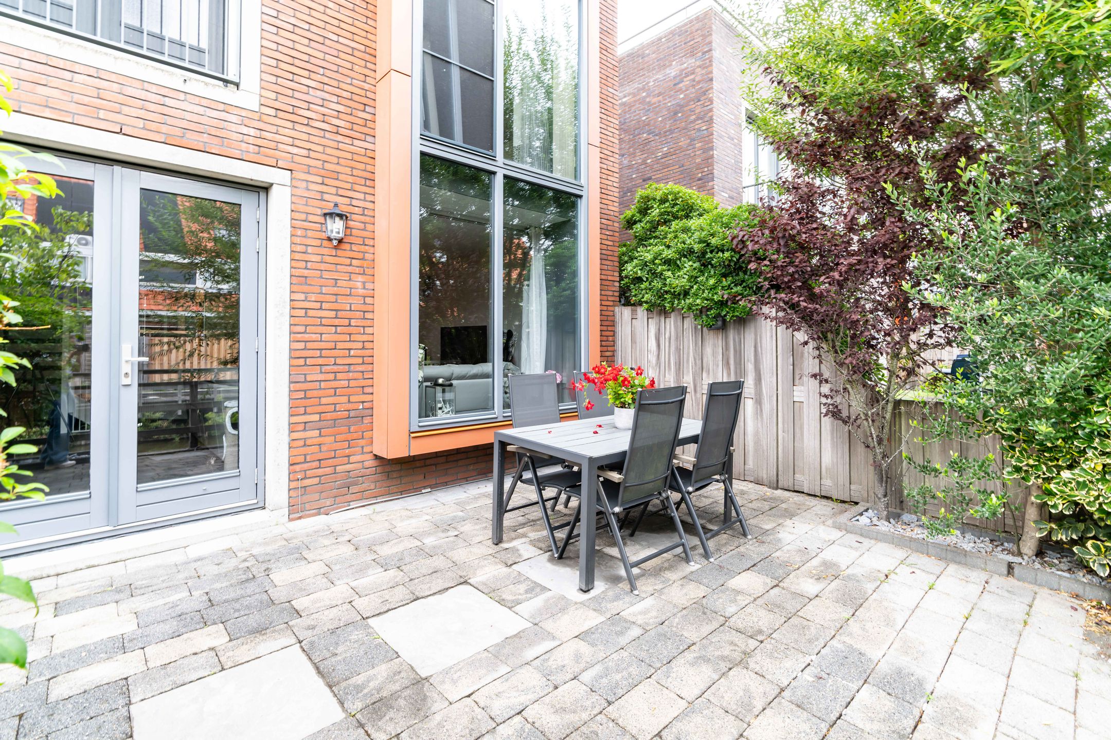 Photo 12 of Friendshipring 128