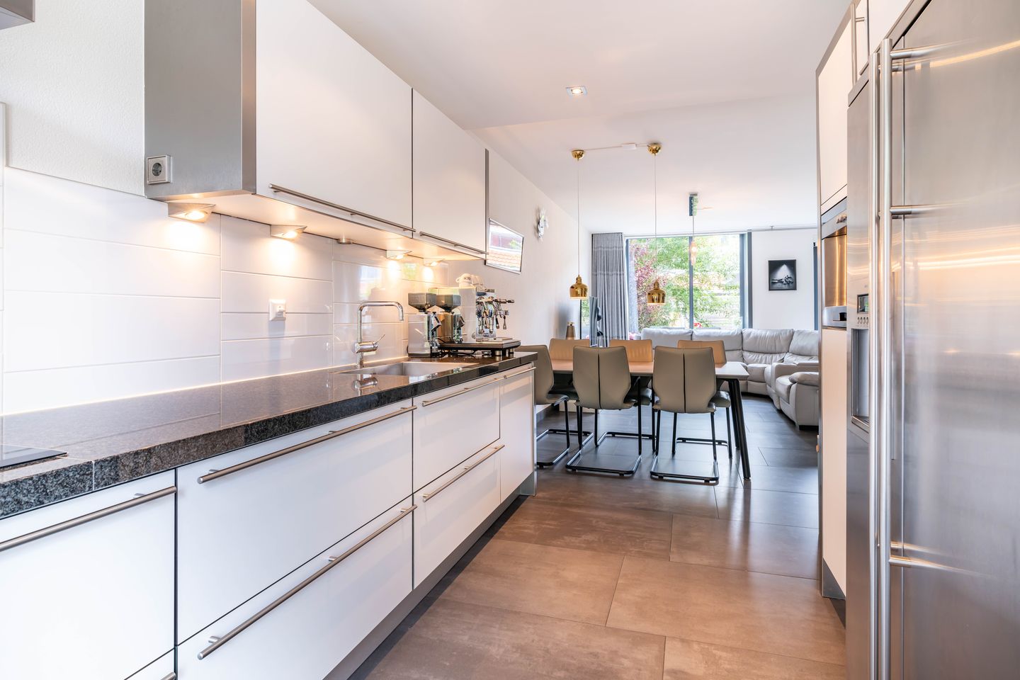 Photo 14 of Friendshipring 128