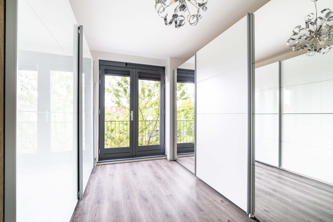 Photo 23 of Friendshipring 128