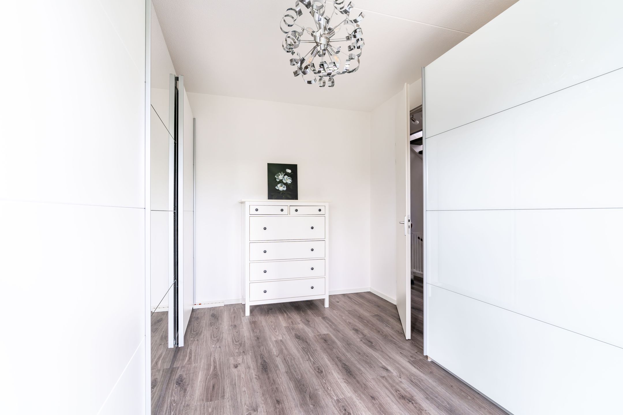 Photo 24 of Friendshipring 128