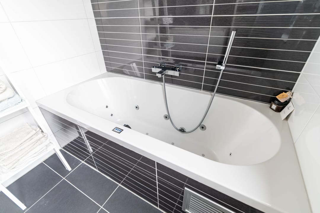 Photo 26 of Friendshipring 128