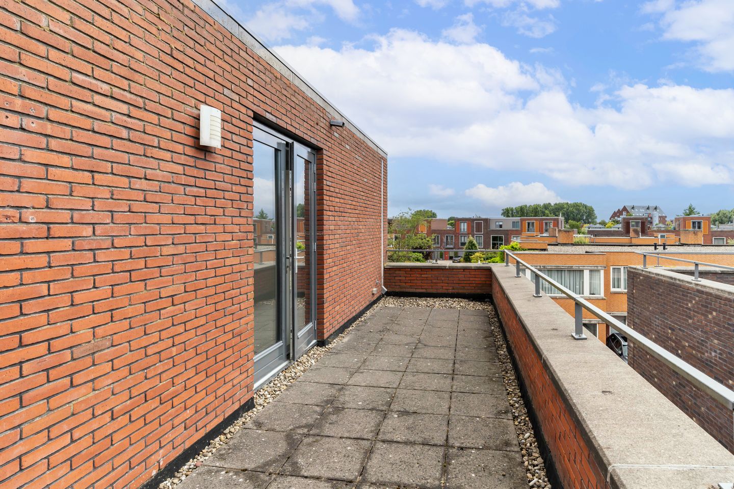 Photo 35 of Friendshipring 128