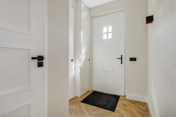 Foto 4 van Pinksterbloemlaan 1