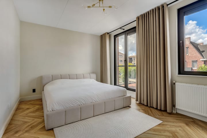 Foto 20 van Pinksterbloemlaan 1