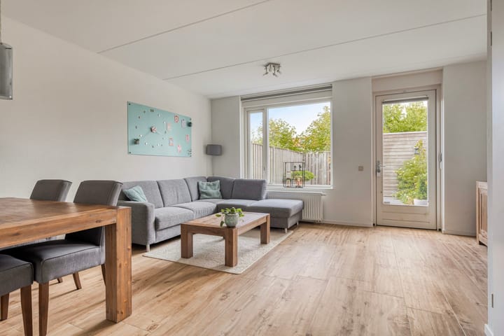 Foto 11 van Piet van Damlaan 24